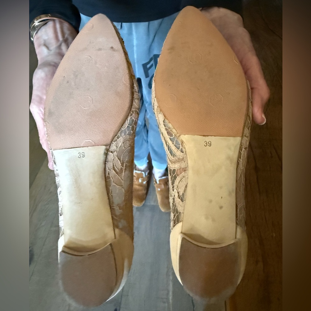 Manolo Blahnik Lace Hangisi Flats in Nude - Picture 8 of 9